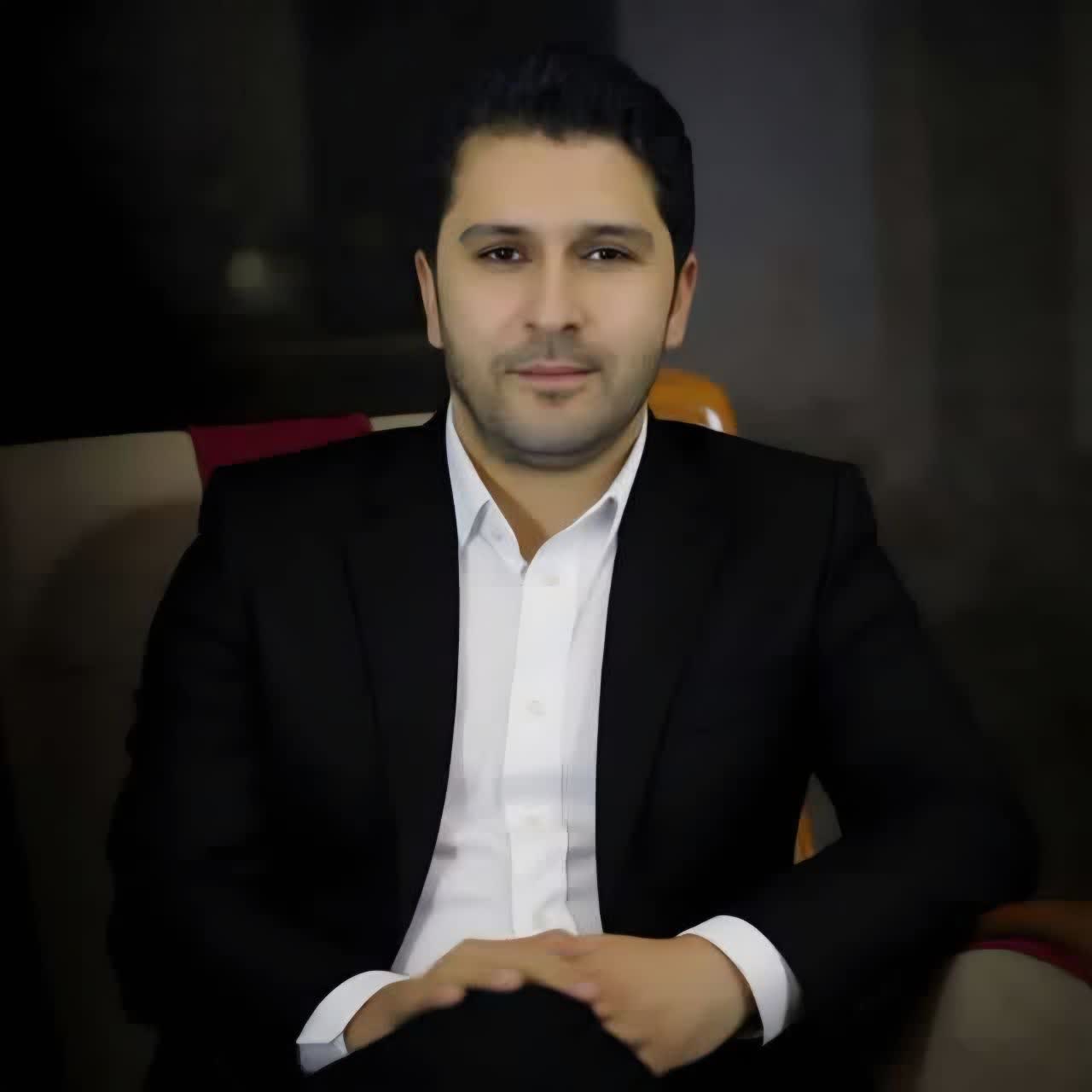 علی گل افشانی: صلابتِ یک ملت؛ در سایه‌ی اندیشه‌ی یک رهبر