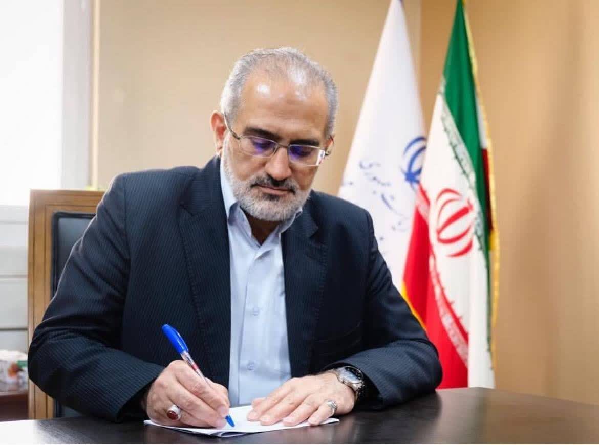 سیدمحمد حسینی: خبرنگاران هیبت پوشالی ابرقدرت زمانه را در هم شکستند